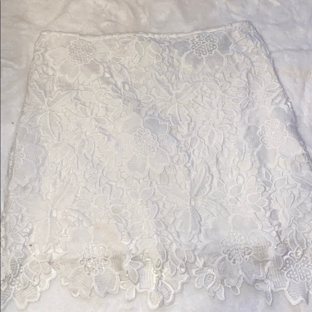 LACE WHITE MINI SKIRT